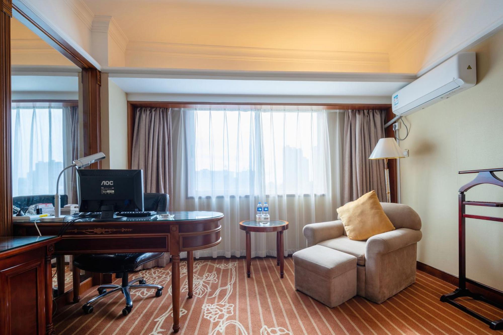 Sunshine Holiday Hotel Fuzhou Fuzhou  Extérieur photo